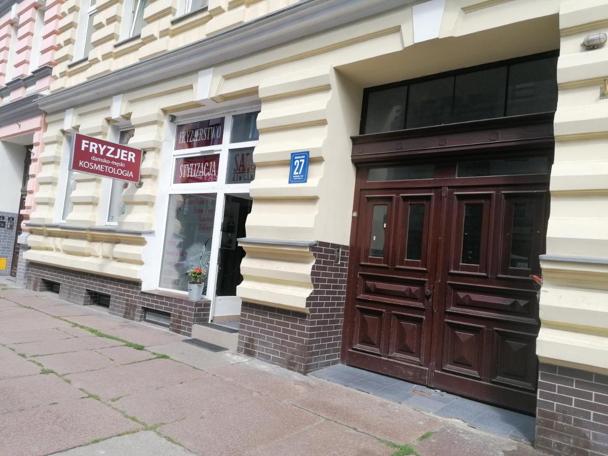 Hostel Tulip - Pokoj 7 Ze Wspolna Lazienka I Kuchnia シュチェチン エクステリア 写真